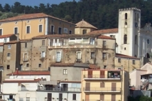 uno-scorcio-del-centro-storico-feroleto