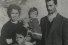 inis-con-la-sua-famiglia-tanti-anni-fa